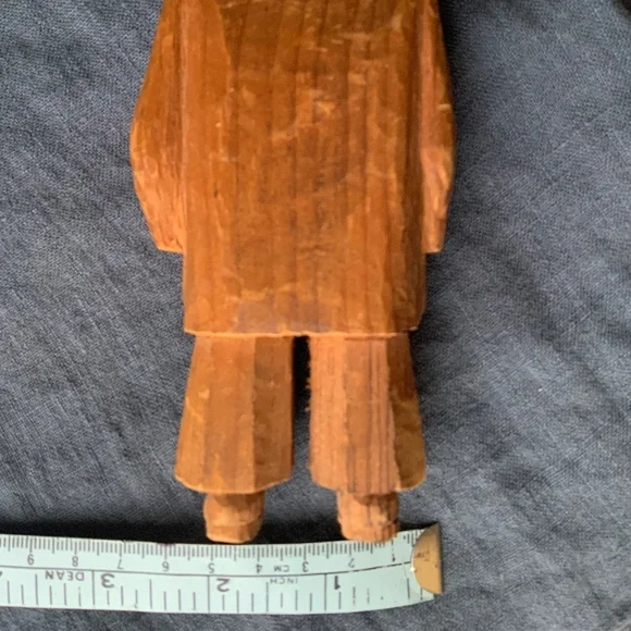 Vintage small hand-carved wooden statue - Picture 5 of 5